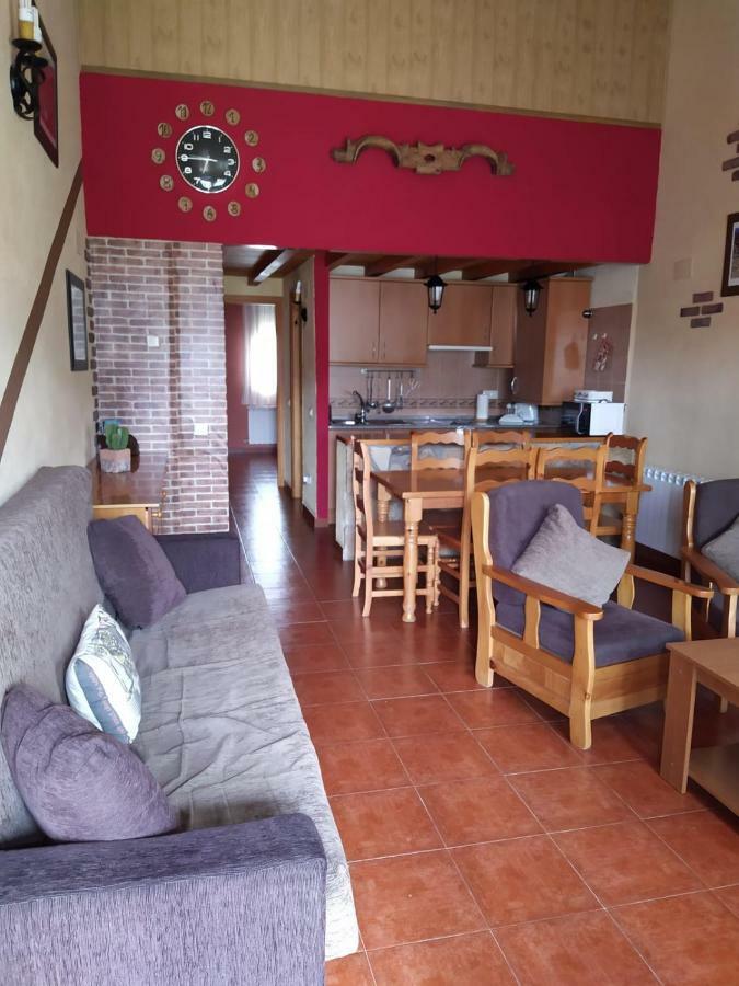 Casa Rural Gredos San Martin de la Vega del Alberche ภายนอก รูปภาพ